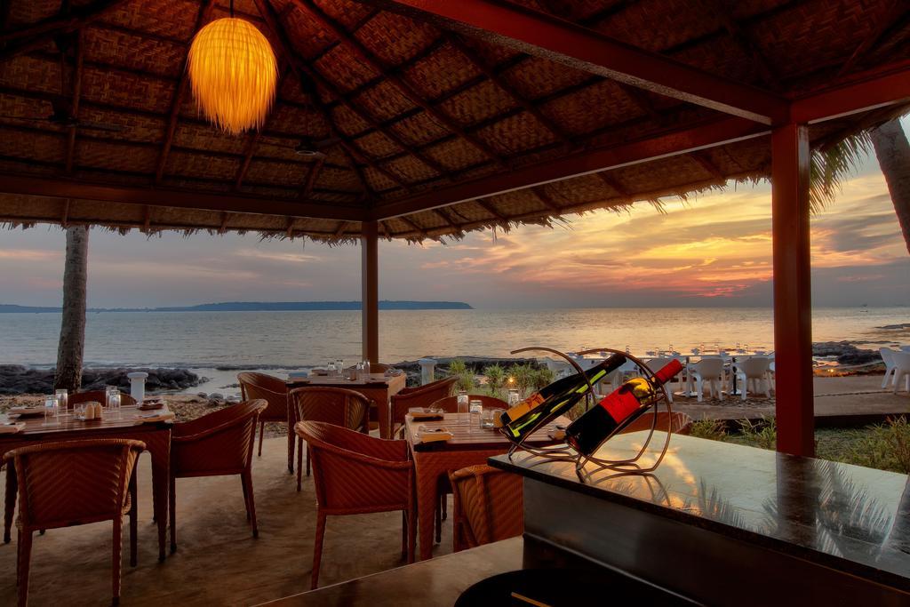 Bay 15 Hotel Панаджи Екстериор снимка